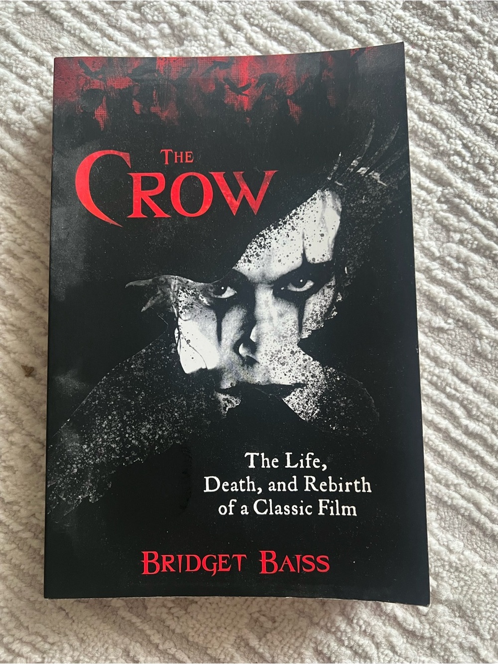 The Crow - Black & Red Graphic Paperback